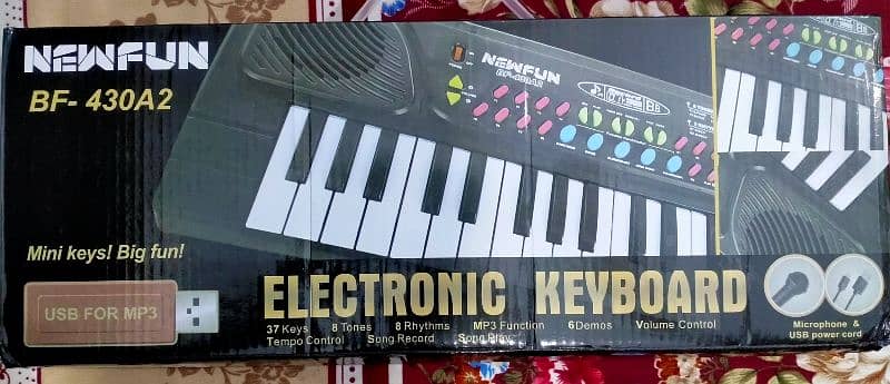 Electronic keyboard piano, USB Mp3 with mic for Kids & Adult 37 Keys 0