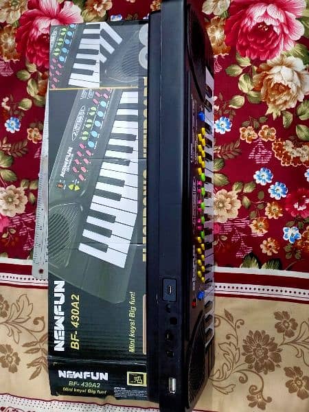 Electronic keyboard piano, USB Mp3 with mic for Kids & Adult 37 Keys 4