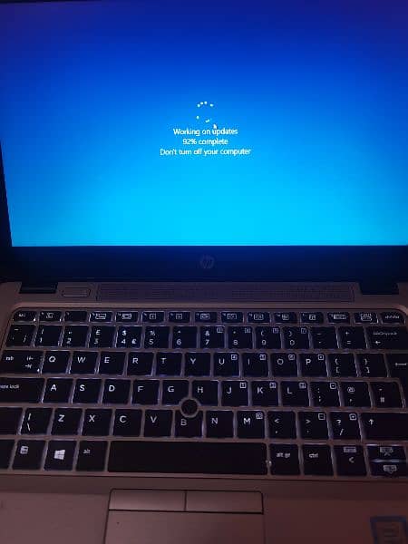 Hp EliteBook 840 g3 Core i5 6th Generation without battery (Read Add} 8