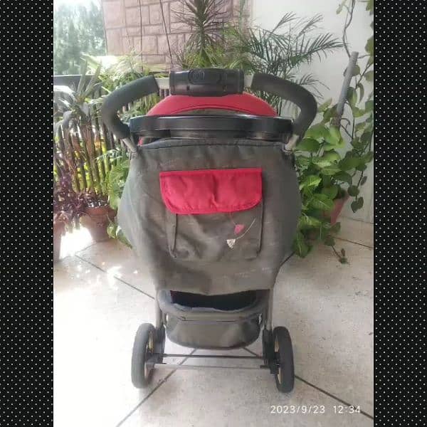 Baby stroller (pierre cardin) 3