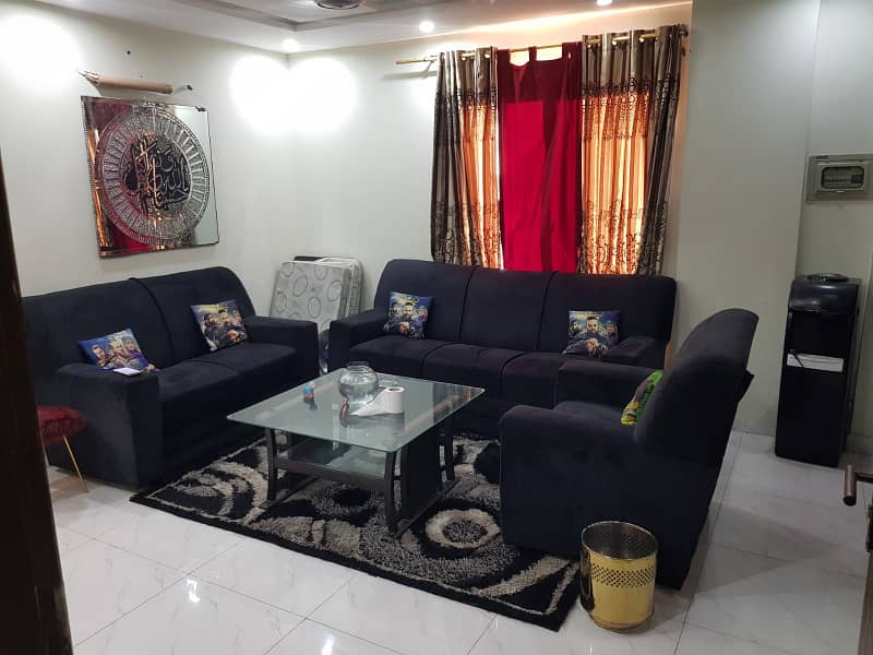 Furnish laxry apartment facing Eiffal bahria town lahore par day weekly available for rent 5