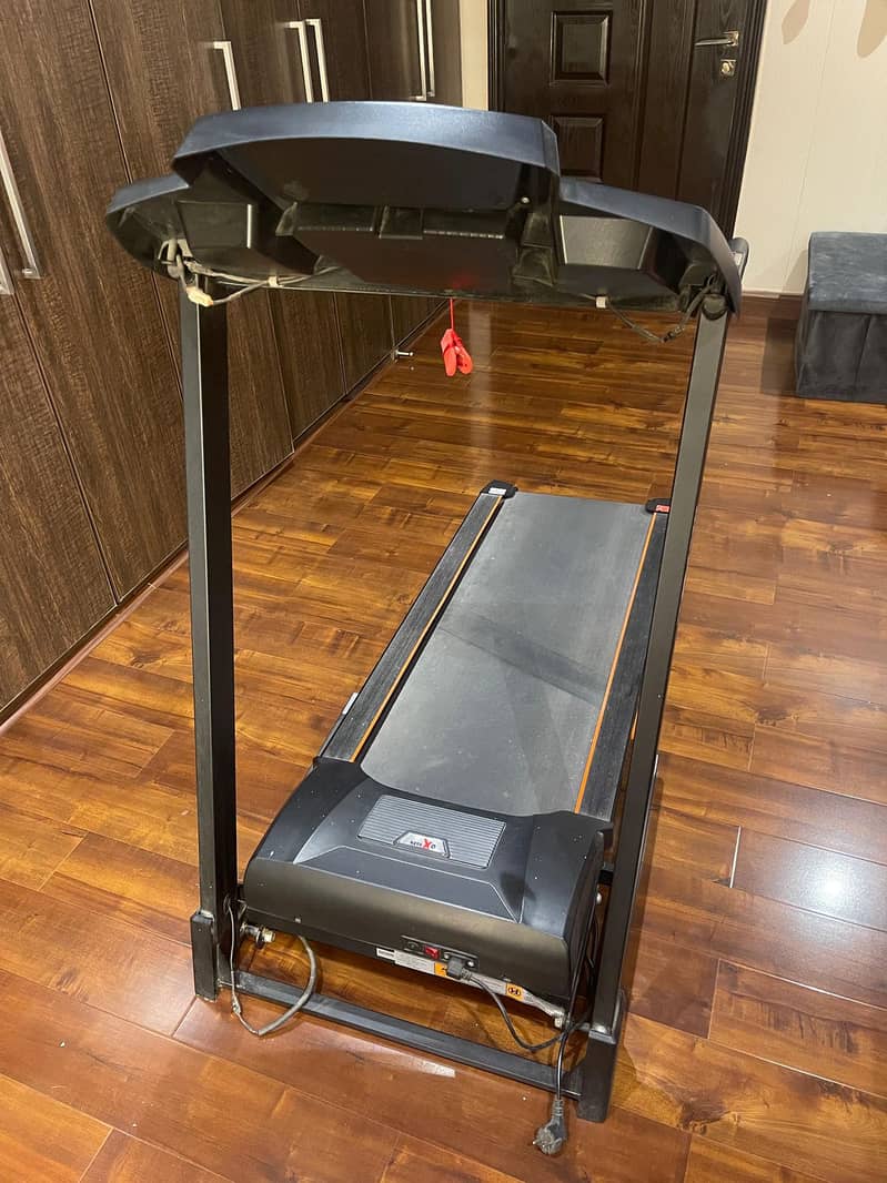 Oxygen Fitness Treadmill 1.5 HP SK-21C (Excellent Condition) 2