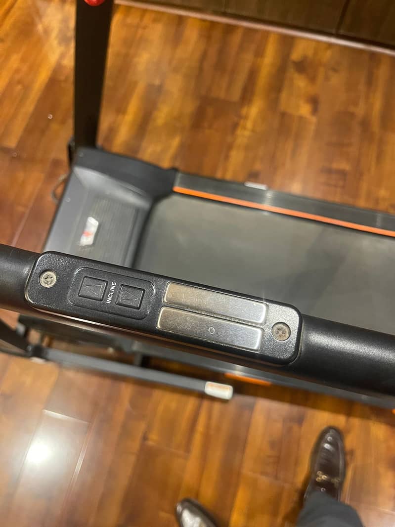 Oxygen Fitness Treadmill 1.5 HP SK-21C (Excellent Condition) 3