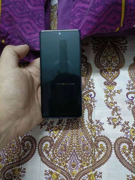 urgent sell samsung s20fe with box non pta burn in screen 3