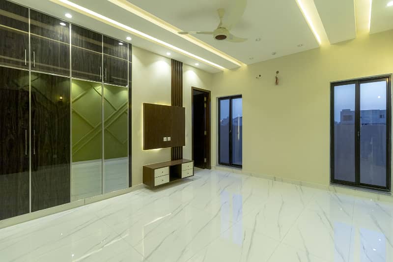 Modern Design 01 Kanal Brand New House Is Available For Sale In DHA Phase-7 15