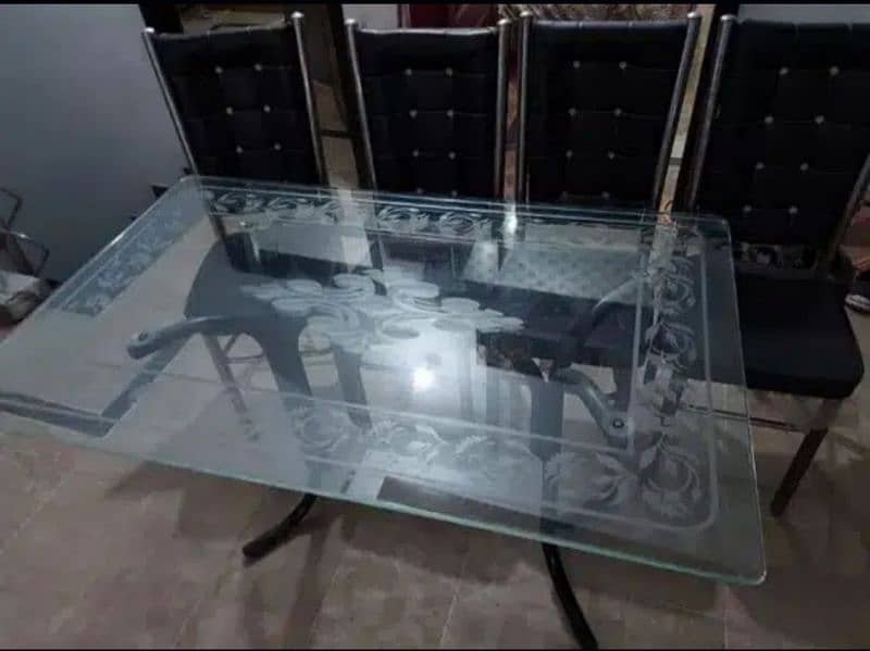 Printed Glass Dining Table with Four Chairs 1