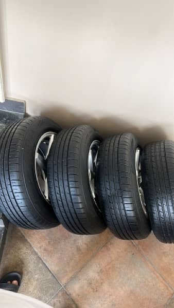 Honda City tyre 185/65R with Alloy Rims 0