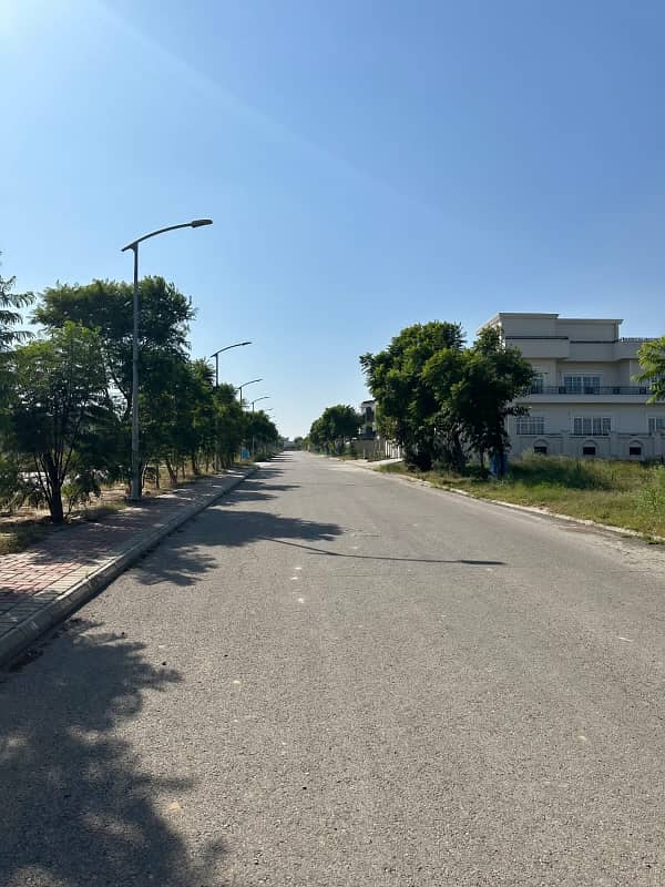 5 marla plot for sale in G block Top city Islamabad 8