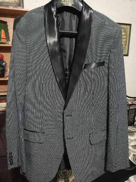 Threepiece suit[coat,pent,waistcoat]brand new condition just used once 7