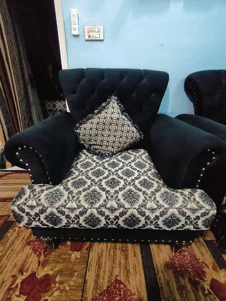 7 seater sofa set For sale 0