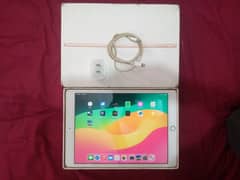 ipad 8 Gen 128GB with Box charger