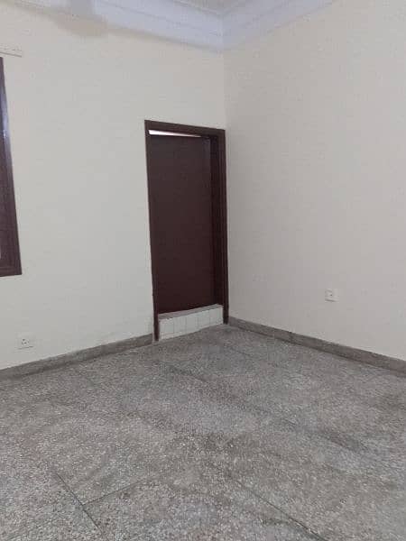 3 bed drawing lounge ground floor renovated portion for rent West open 8
