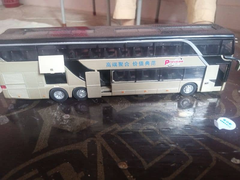 RC Bus 6