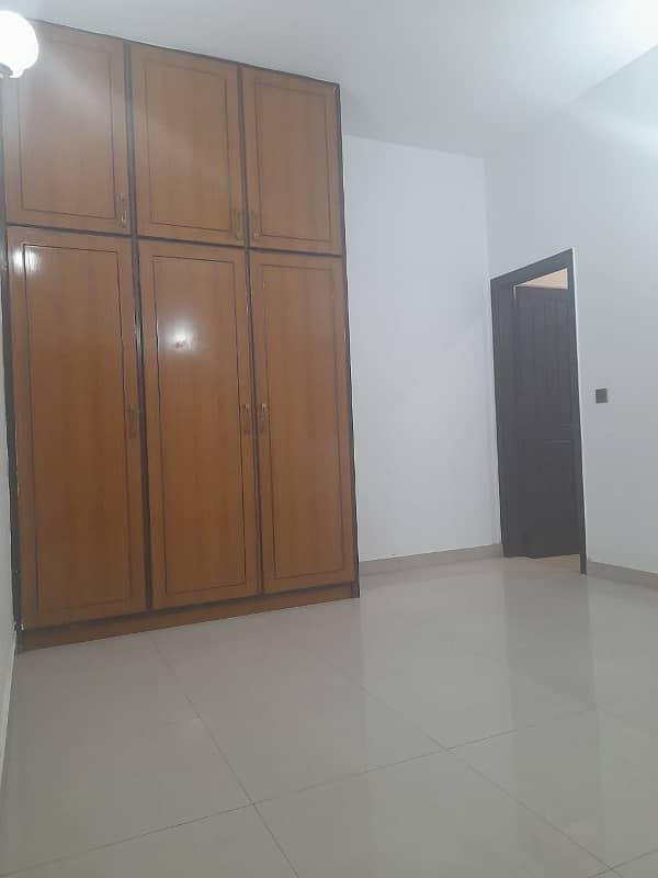 120 YARDS BUNGALOW FOR RENT DHA PHASE 8 1