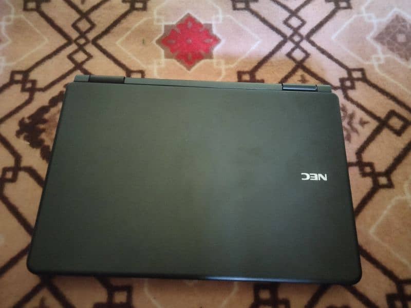 I3 2 generation. 2gb ram 160gb hard best laptop 1
