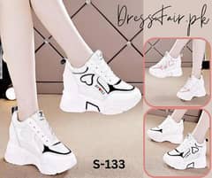 Women's Sneakers It's High Quality Products
