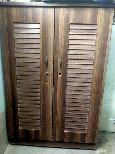 Double Door Wardrobe Almari Like New 0