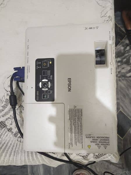 Epson EMP-1715 project in good condition 0