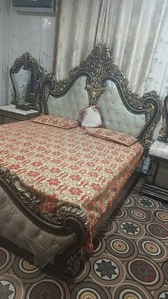 king size bed in new condition with side stools and dressing