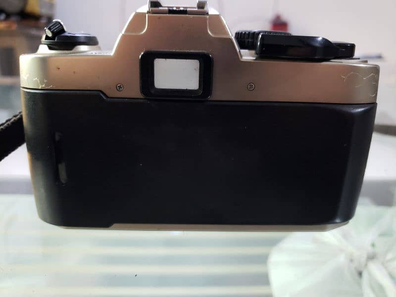 Nikon FM10 Camera SLR Body with original pouch 2