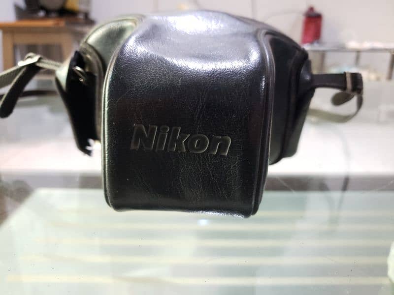 Nikon FM10 Camera SLR Body with original pouch 6
