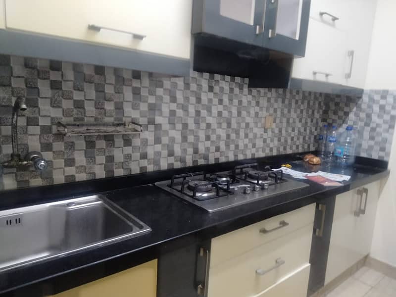 1750 Sq. Ft 3 Bed Flat For SALE In 400 Yards Building At JAMI COMMERCIAL 15