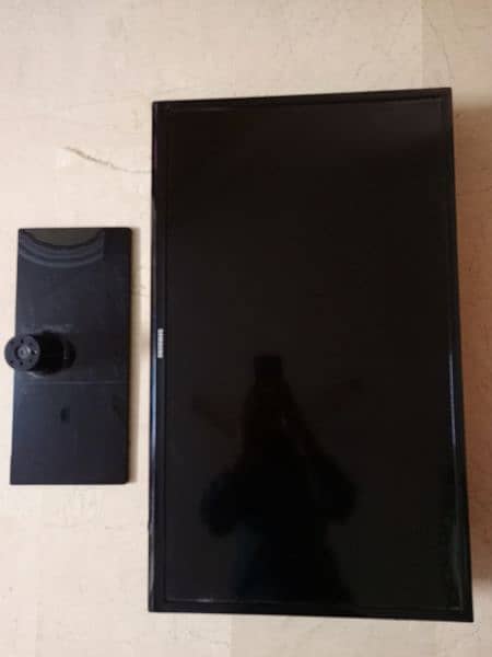 LCD for sale - Panel issue 3