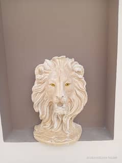 Lion Face Sculpture 0