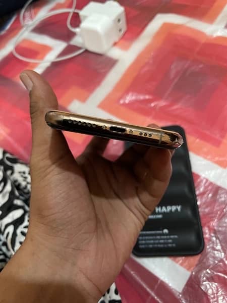 I phone 11 pro 256gb Available ! With complete Box  ! PTA Approved 1