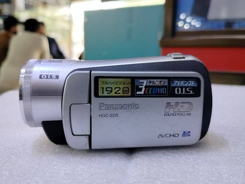 Panasonic 3CCD Video Camera | Camcorder | Handycam  SD5 1