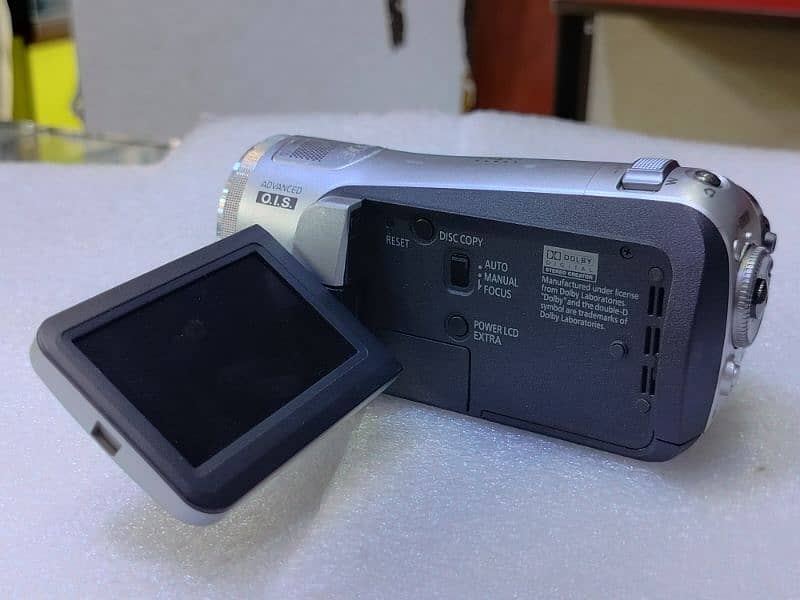 Panasonic 3CCD Video Camera | Camcorder | Handycam  SD5 2