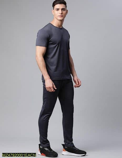 •  Gender: Men's
 Fabric: Polyester
 Pattern: Plain
 3 size available 1