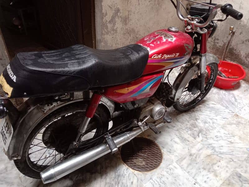 Honda cd 70 with cafe racer all parts in reasonable price 03344140217 0