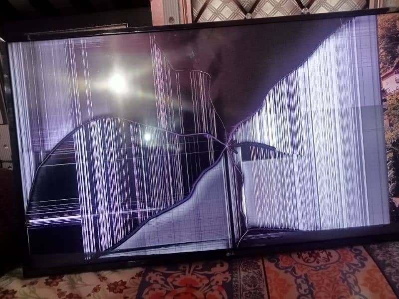 led Tv LG urgent sale 8