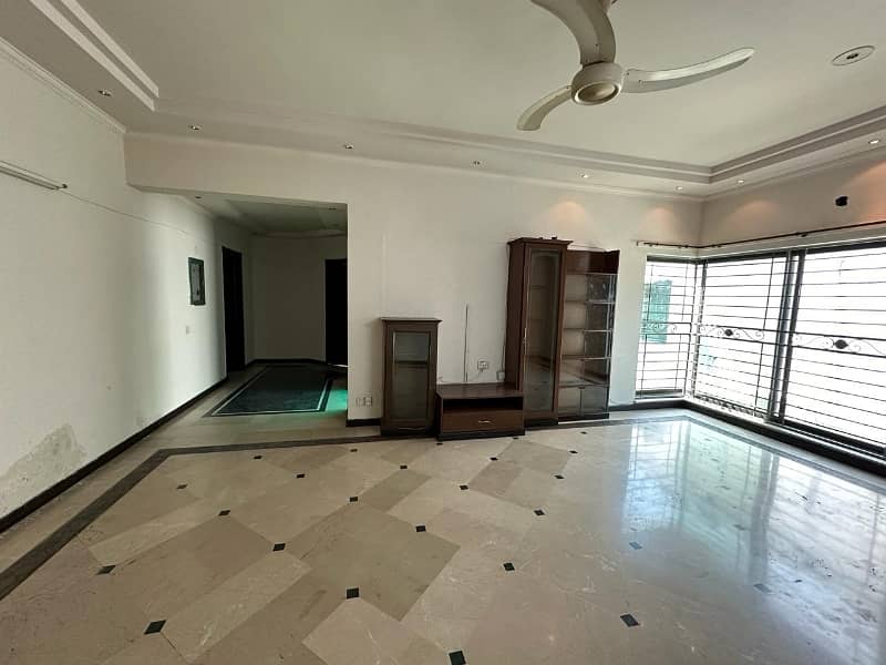 1 Kanal Upper Portion Plus Drawing Room Available For Rent in Dha phase 1 1