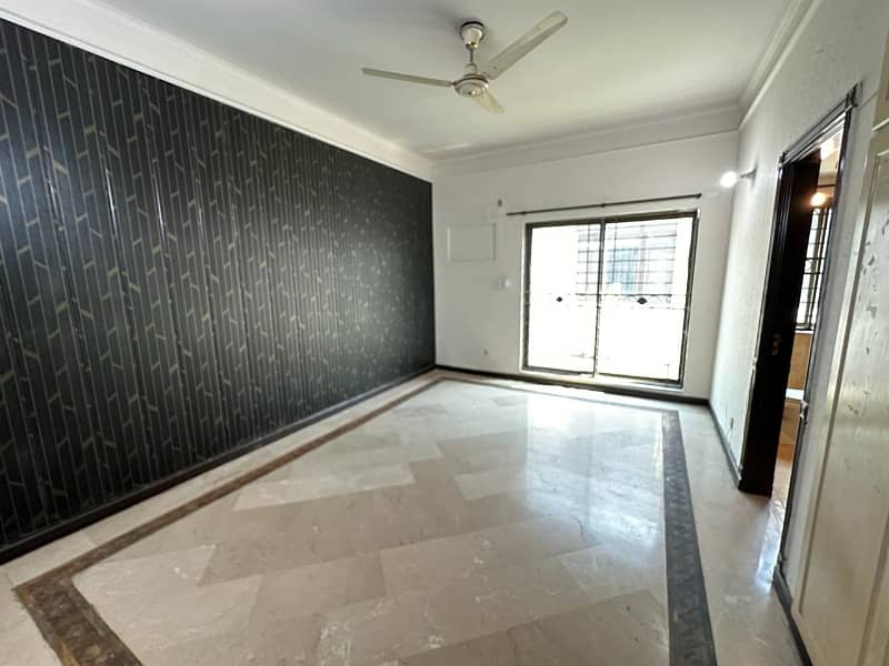 1 Kanal Upper Portion Plus Drawing Room Available For Rent in Dha phase 1 2