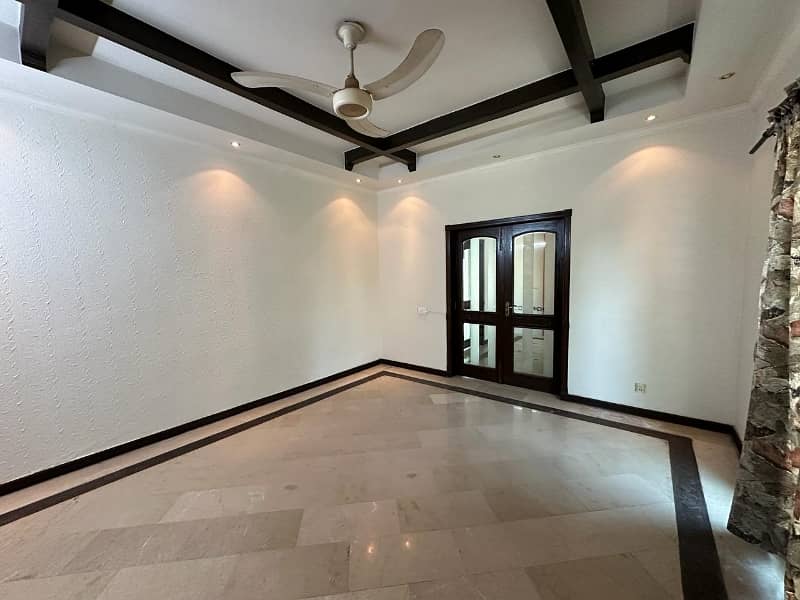 1 Kanal Upper Portion Plus Drawing Room Available For Rent in Dha phase 1 9