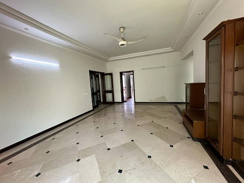 1 Kanal Upper Portion Plus Drawing Room Available For Rent in Dha phase 1 11