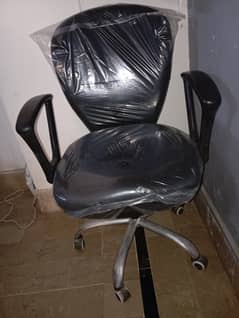 Office chair and Table