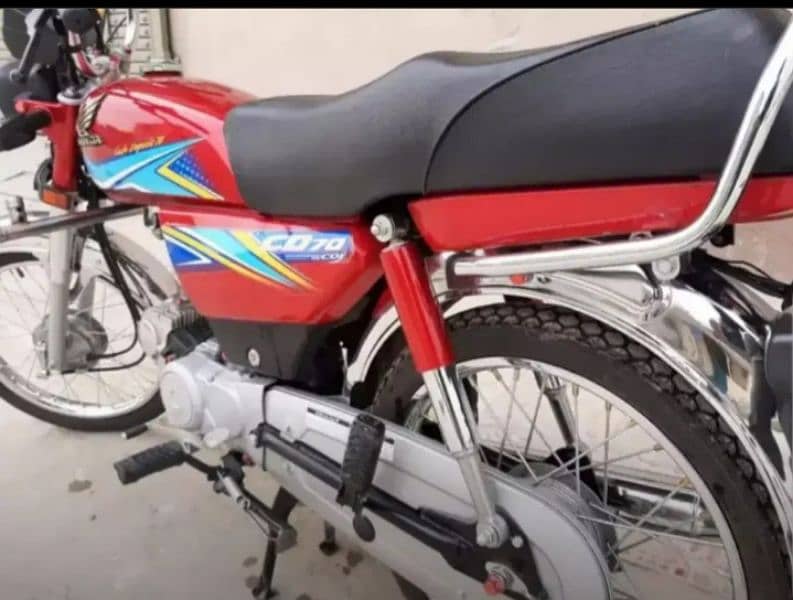 Honda CD 70 bike for urgent sale 4