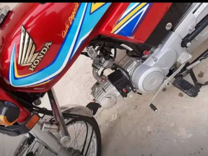 Honda CD 70 bike for urgent sale 5