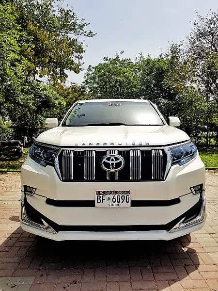 Land Cruiser V8 For Rent in Islamabad, Prado Revo Rent A Car Islamabad 13