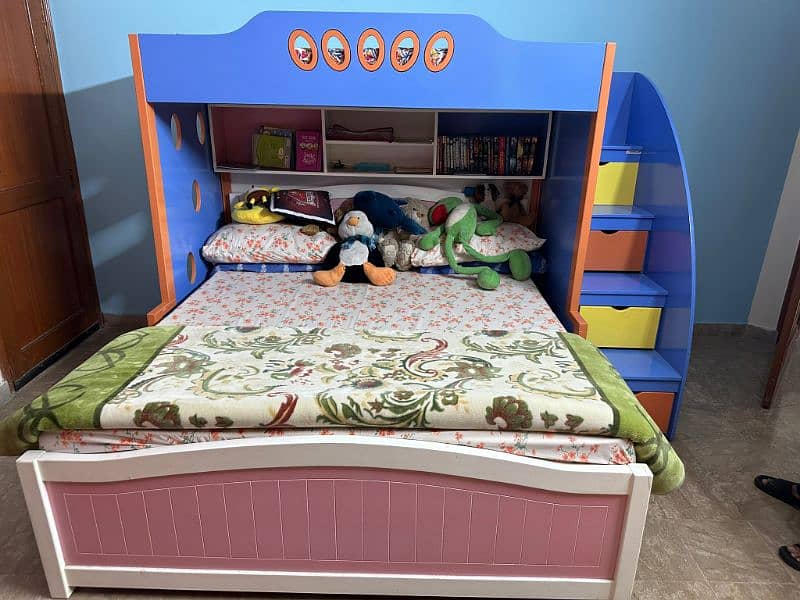 Bed set with one Double and one single bunkbed 3