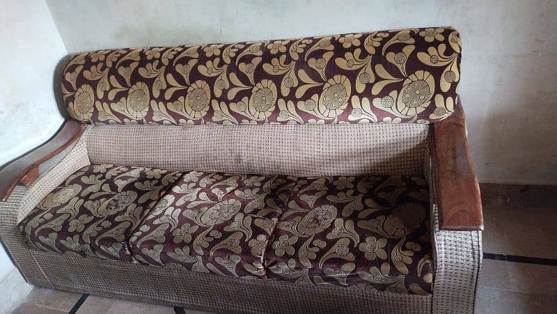 sofa set combed urgent sale 03032763719 0