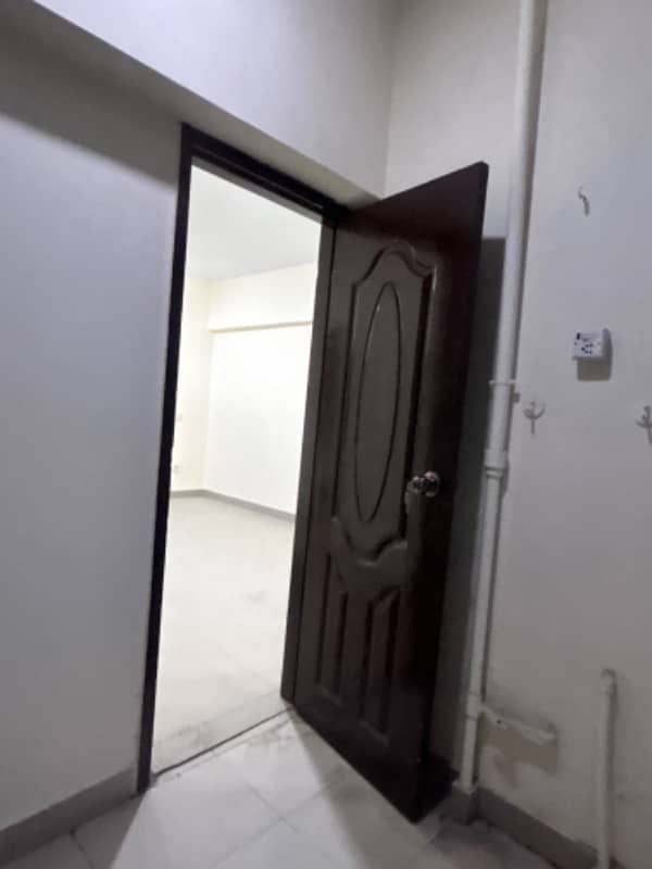 *CLOCK TOWER* 2 SIDE CORNER | FOR SALE | 3BED DD | OPPOSITE CHASE VALUE | MAIN ROAD FACING | 1350 SQFT furnished FLAT MAIN ROAD PROJECT no issue of sweet water 1