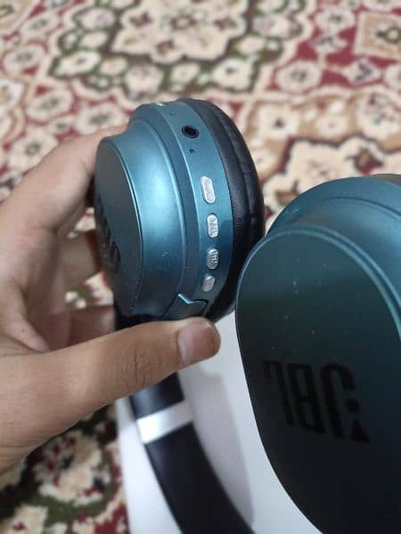 Extra bass SOUND AND GOOD CONDITION 6