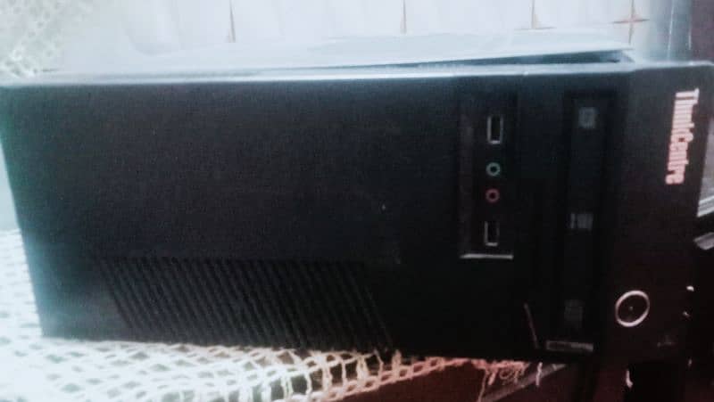 Cpu Lenovo, monitor LG,1GB Graphics card,8GB ram,500GB hard disk 2