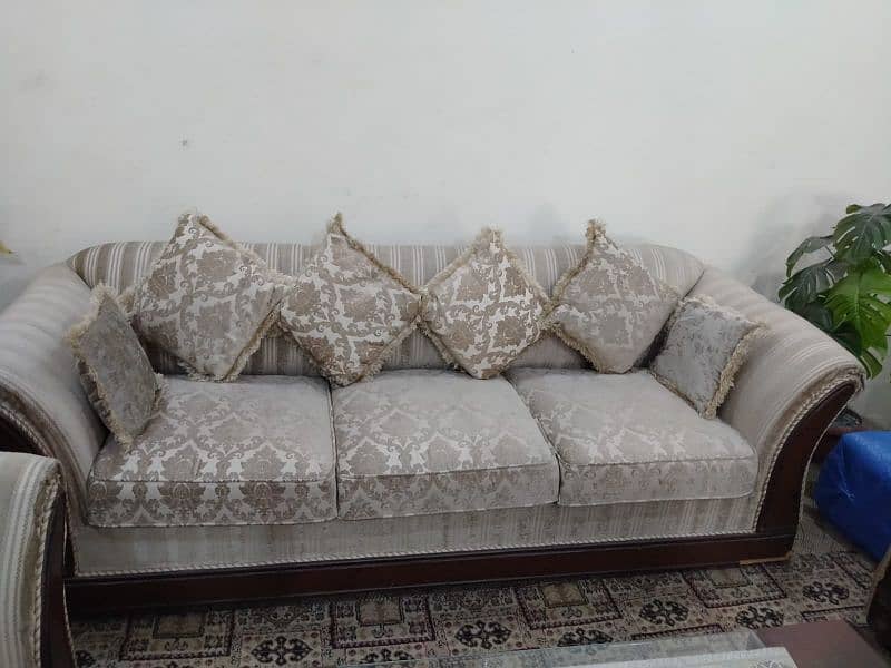 7 seater new sofa full new condition 1