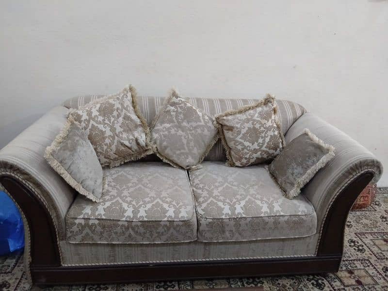 7 seater new sofa full new condition 2