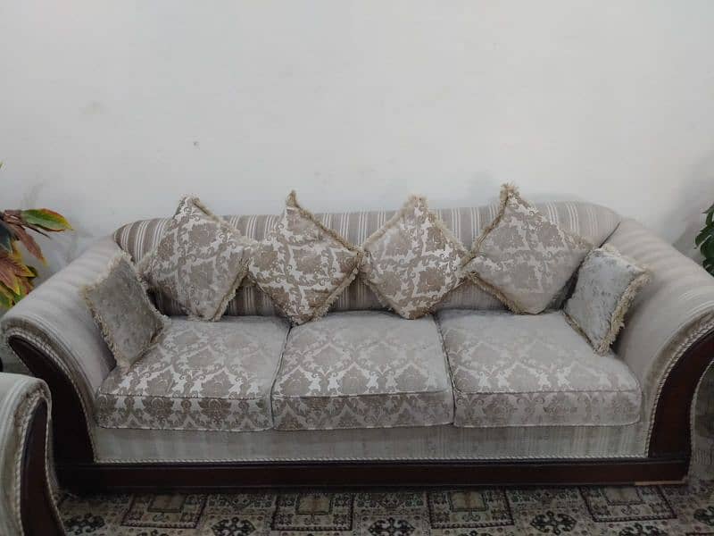 7 seater new sofa full new condition 3